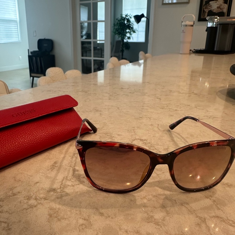 GUESS Red and Brown Sunglasses